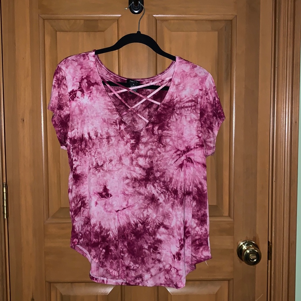 Rue21 top burgundy tie dye, size M